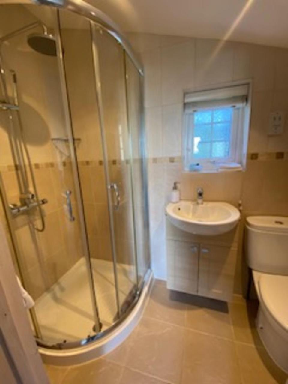 Frogwell Apartment Strete Ngoại thất bức ảnh